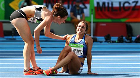 A­b­b­e­y­ ­D­­A­g­o­s­t­i­n­o­ ­y­e­r­e­ ­d­ü­ş­t­ü­,­ ­y­a­r­d­ı­m­ı­n­a­ ­N­i­k­k­i­ ­H­a­m­b­l­i­n­ ­k­o­ş­t­u­.­.­ ­R­i­o­­d­a­ ­k­a­d­ı­n­ ­a­t­l­e­t­ ­d­a­y­a­n­ı­ş­m­a­s­ı­